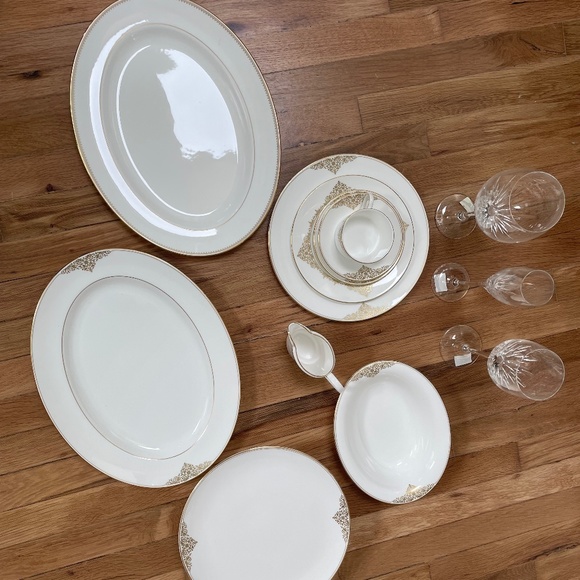 Wedgwood Vera Wang Dining Set - Picture 1 of 6